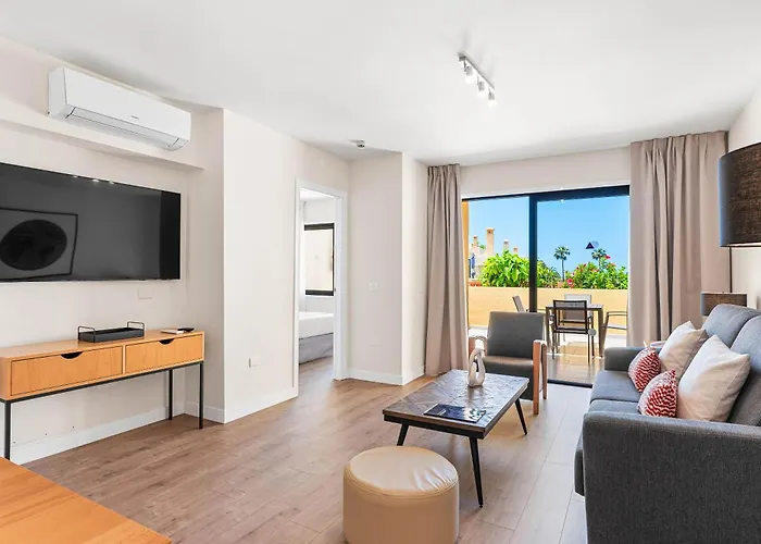 Hotel apartamentowy Ramada Residences By Wyndham Costa Adeje (Tenerife)