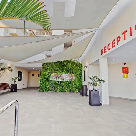Apartahotel Ramada Residences By Wyndham Tenerife