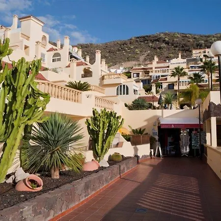 Ramada Residences By Wyndham Tenerife Apartahotel 3*